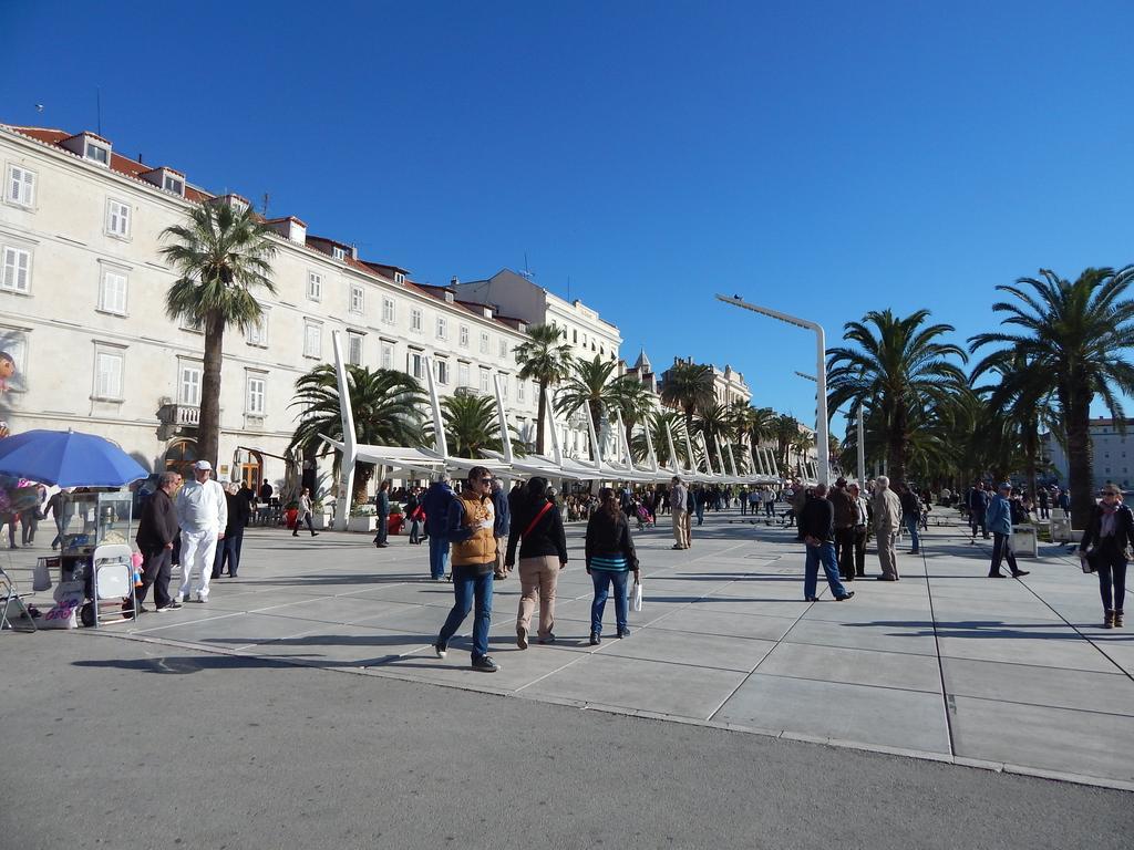 Apartments Emi Split Luaran gambar
