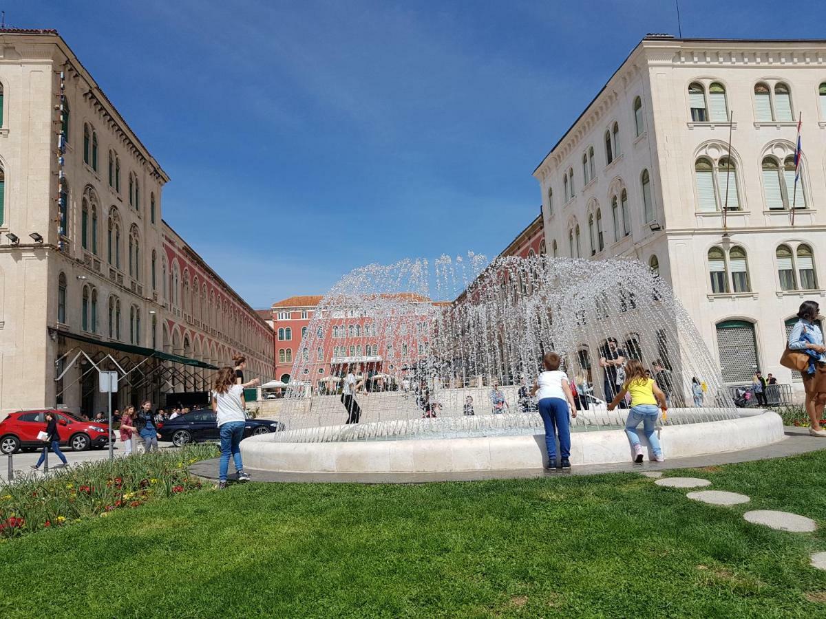Apartments Emi Split Luaran gambar
