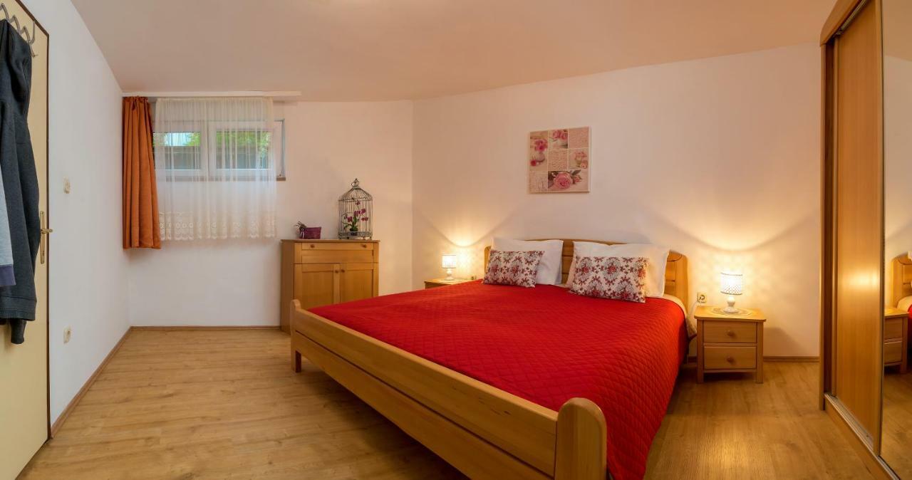 Apartments Emi Split Luaran gambar